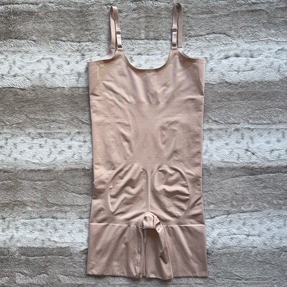 SPANX💕On Core Open-Bust Mid-Thigh Bodysuit Size L - Picture 8 of 12